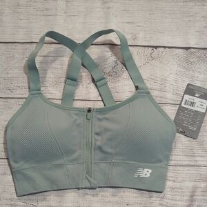 New Balance Women's Front-Zip Sage Green Cross-Back Sports Bra